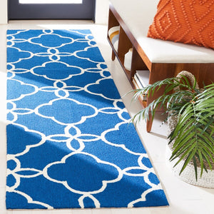 Safavieh Four Seasons 246 Hand Hooked 100% Polyester Pile Contemporary Rug FRS246H-28