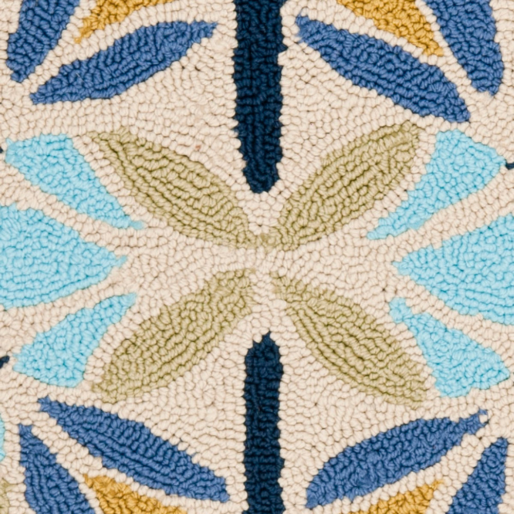 Safavieh Four FRS449 Hand Hooked Rug