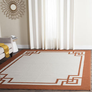 Four Seasons Deco Border  Hand Hooked 100% Polyproplene Pile Rug Off White / Sangria