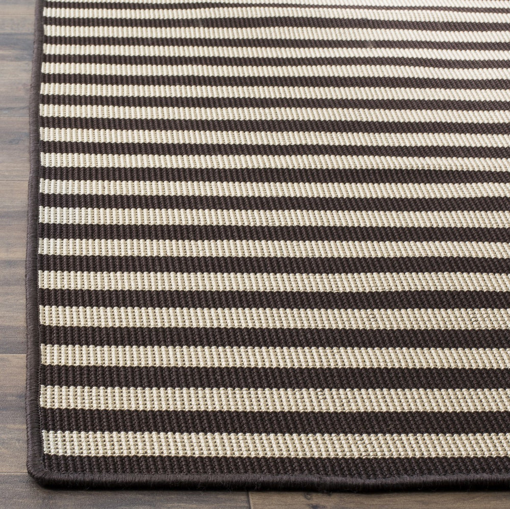 Safavieh Four Seasons 650 Power Loomed 100% Polypropylene Pile Rug FRS650A-4