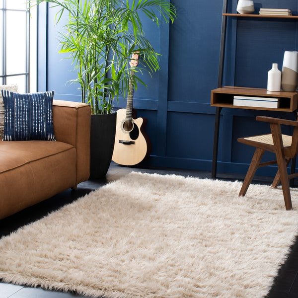 Safavieh Faux Sheep Skin 235 Power Loomed 80% Acrylic/20% Polyester Rug FSS235K-9