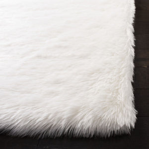 Safavieh Faux Sheep Skin 415 POWER LOOMED 50% Acrylic,50% Polyester(Pile) Rug FSS415A-3