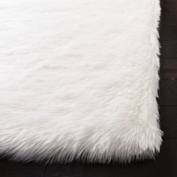 Safavieh Faux Sheep Skin 415 POWER LOOMED 50% Acrylic,50% Polyester(Pile) Rug FSS415A-3