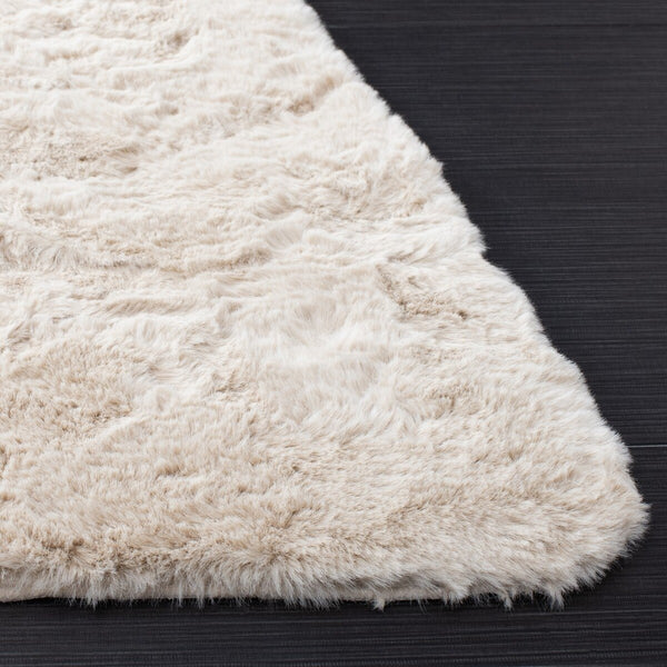 Safavieh Faux Sheep Skin 515 Power Loomed 80% Acrylic/20% Polyester Rug FSS515K-8