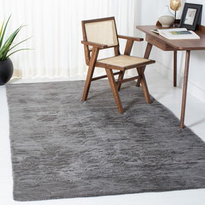 Safavieh Faux Sheep Skin 535 Power Loomed 80% Acrylic/20% Polyester Rug FSS535D-8