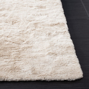 Safavieh Faux Sheep Skin 535 Power Loomed 80% Acrylic/20% Polyester Rug FSS535K-8