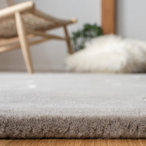 Safavieh Fifth Avenue 111 100% New Zealand Wool Hand Tufted  Rug FTV111F-9