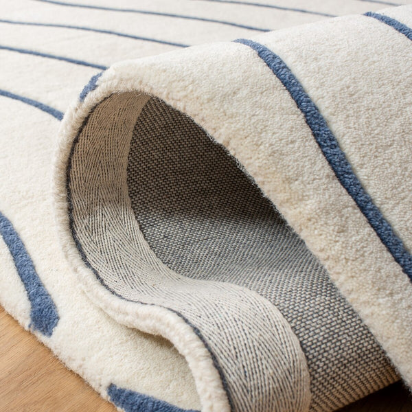 Safavieh Fifth Avenue 113 100% New Zealand Wool Hand Tufted  Rug FTV113M-8