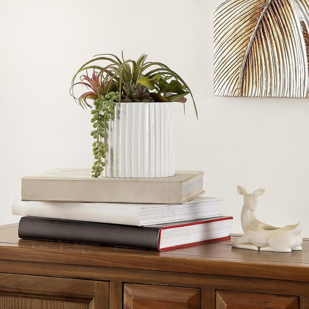 Faux Mixed Succulent Potted Plant - Chic, Maintenance-Free Greenery for Dining Tables & Interiors!