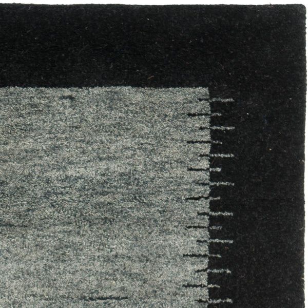 Safavieh GB127 Hand Knotted Rug