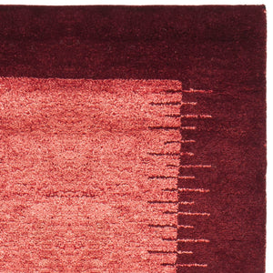 Safavieh GB127 Hand Knotted Rug