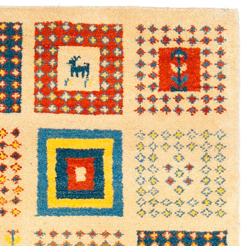 Safavieh GB210 Hand Tufted Rug