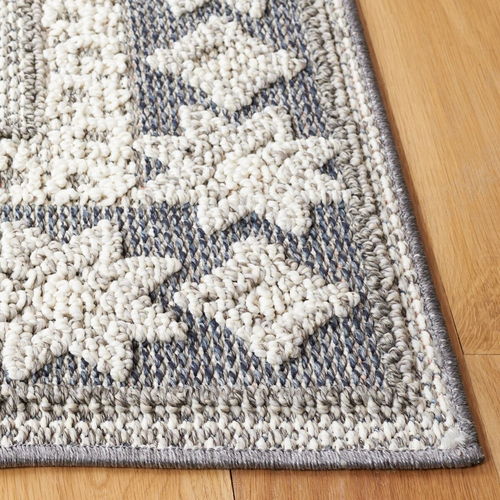 Safavieh Global 866 Power Loomed Polypropylene Pile Indoor/Outdoor Rug GLB866F-9