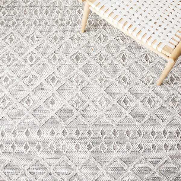 Safavieh Global 870 Power Loomed Polypropylene Pile Indoor/Outdoor Rug GLB870F-9
