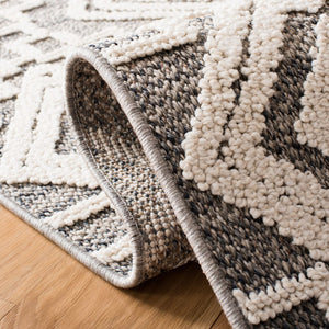 Global 800 Global 878 Indoor/Outdoor Power Loomed Polypropylene Pile Rug Grey / Ivory