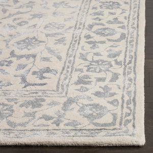 Safavieh Glamour GLM515 Hand Tufted Rug