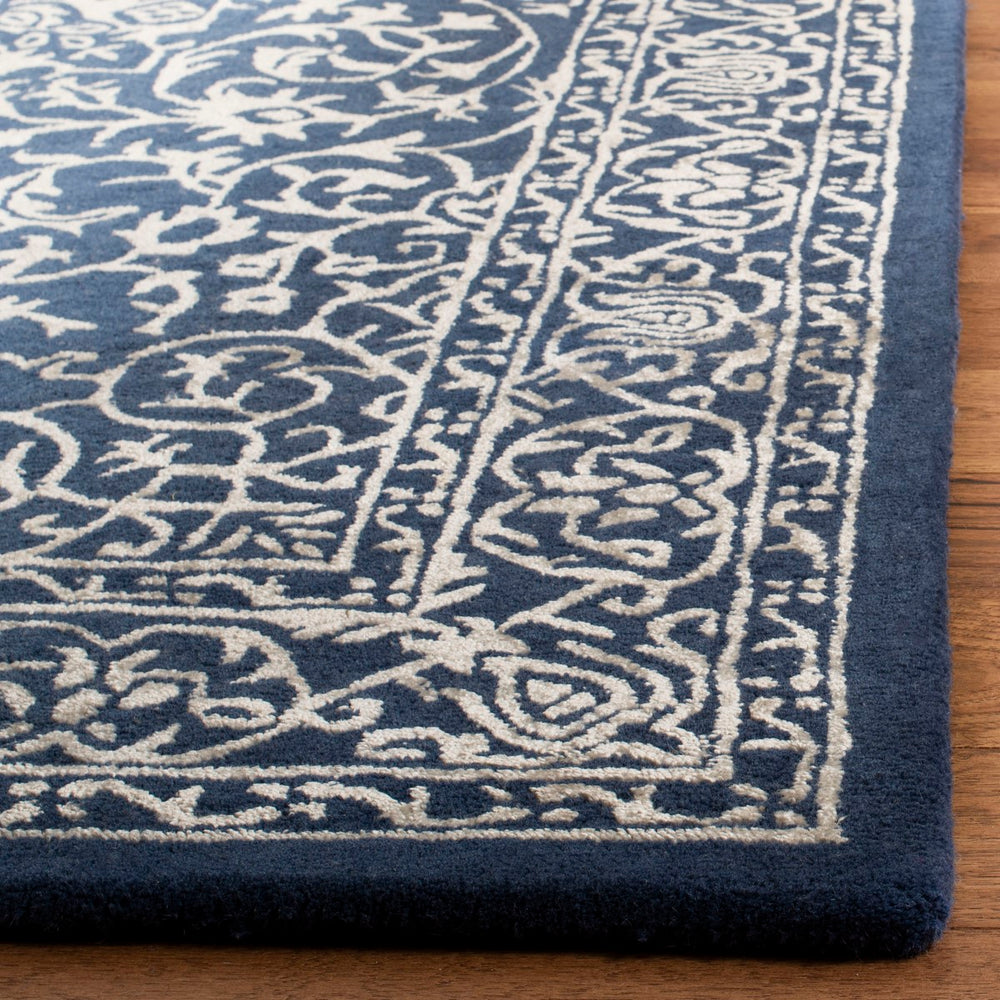 Safavieh Glamour GLM518 Hand Tufted Rug