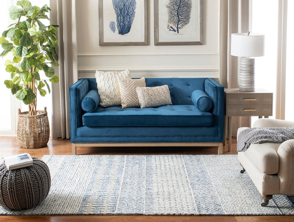 Safavieh Glamour GLM538 Tufted Rug