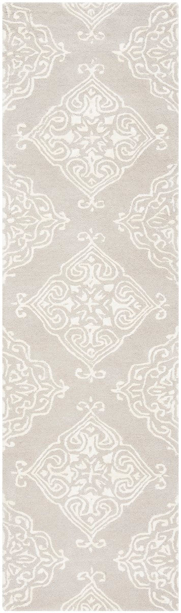 Safavieh Glamour GLM568 Hand Tufted Rug