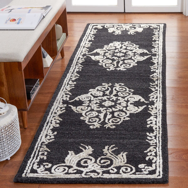 Safavieh Glamour 604 Antique Hand Tufted Rug Black / Ivory GLM604Z-8