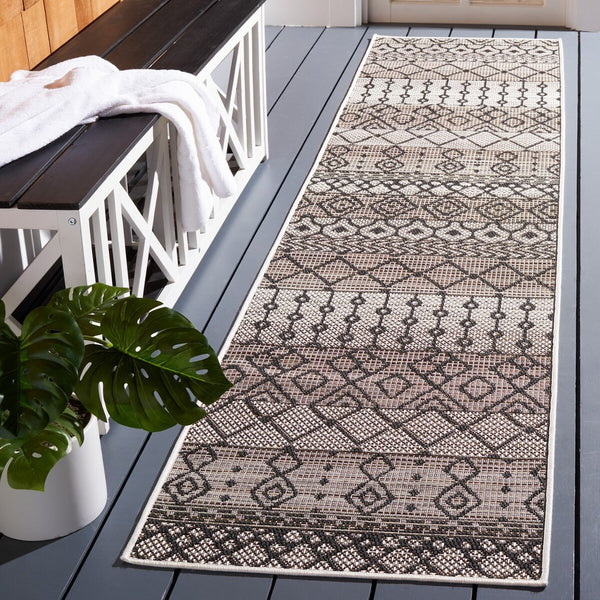 Safavieh Havana 301 Power Loomed 74% Polypropylene/12% Polyester/14% Backing Material Outdoor Rug HAV301E-9