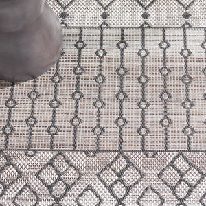 Safavieh Havana 301 Power Loomed 74% Polypropylene/12% Polyester/14% Backing Material Outdoor Rug HAV301E-9