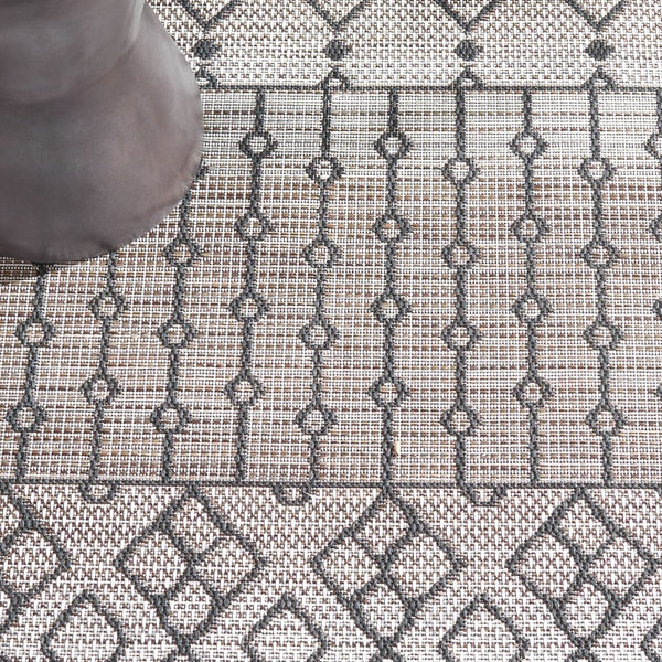 Safavieh Havana 301 Power Loomed 74% Polypropylene/12% Polyester/14% Backing Material Outdoor Rug HAV301E-9