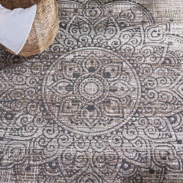 Safavieh Havana 319 Power Loomed 74% Polypropylene/12% Polyester/14% Backing Material Outdoor Rug HAV319E-9
