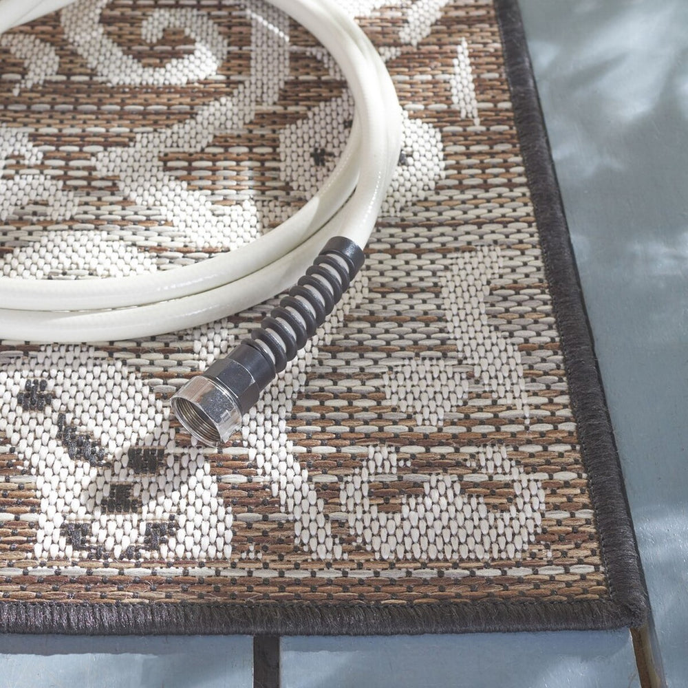 Safavieh Havana 321 Power Loomed 74% Polypropylene/12% Polyester/14% Backing Material Outdoor Rug HAV321E-9