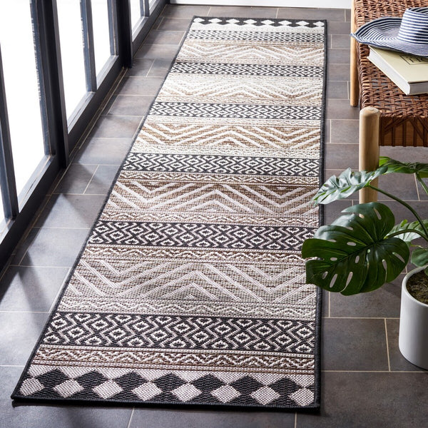 Safavieh Havana 325 Power Loomed 74% Polypropylene/12% Polyester/14% Backing Material Outdoor Rug HAV325E-9