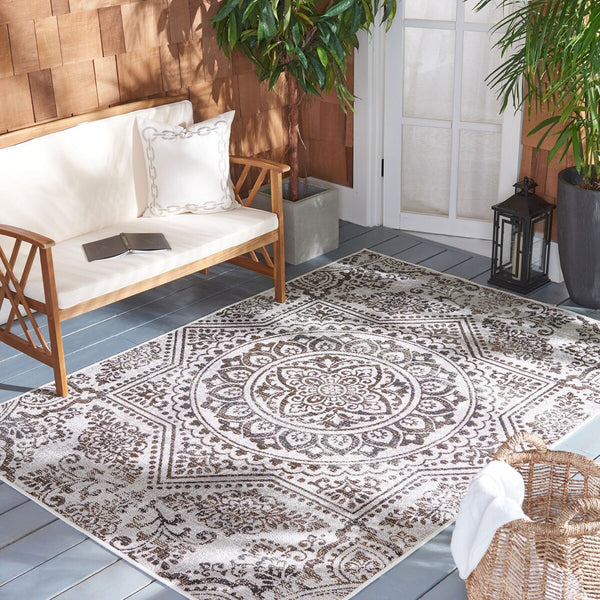 Safavieh Havana 327 Power Loomed 74% Polypropylene/12% Polyester/14% Backing Material Outdoor Rug HAV327E-9
