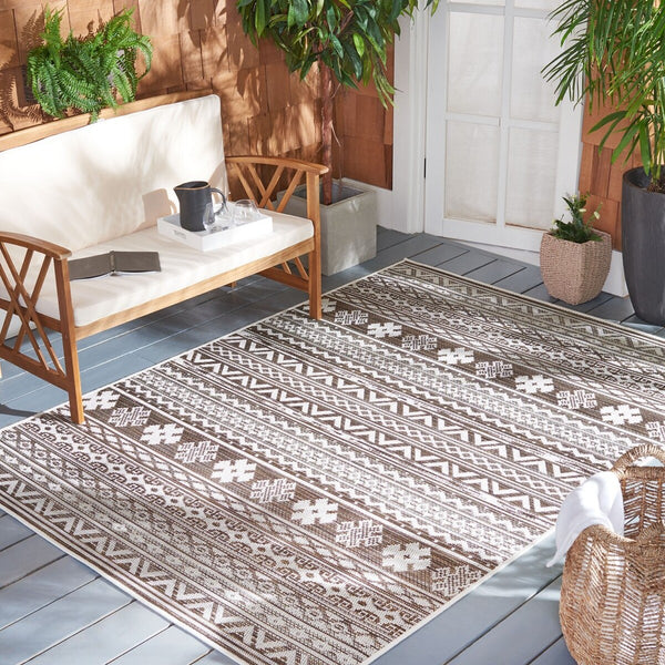Safavieh Havana 331 Power Loomed 74% Polypropylene/12% Polyester/14% Backing Material Outdoor Rug HAV331E-9