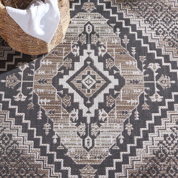 Safavieh Havana 341 Power Loomed 74% Polypropylene/12% Polyester/14% Backing Material Outdoor Rug HAV341E-9