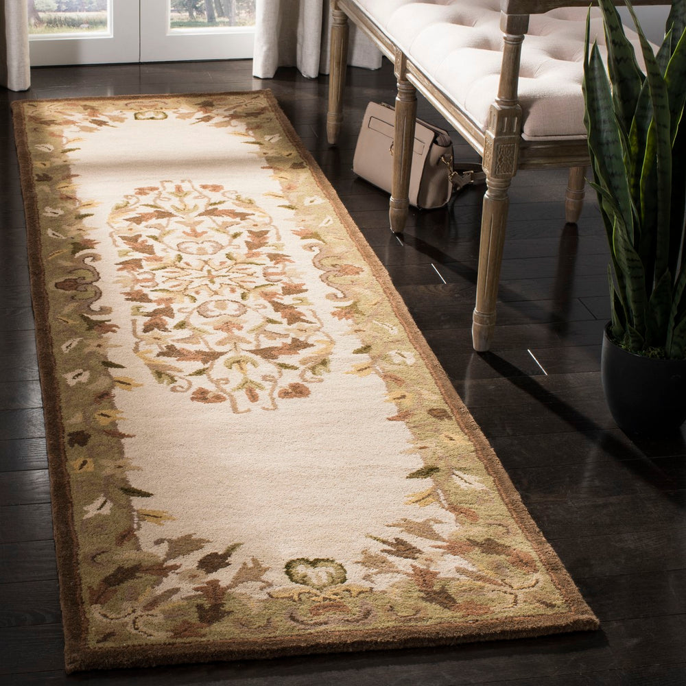 Safavieh Heritage HG640 Hand Tufted Rug