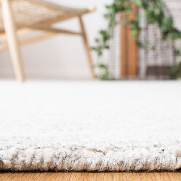 Safavieh Himalaya 153 Hand Tufted 60% Viscose/40% Wool Contemporary Rug HIM153G-8