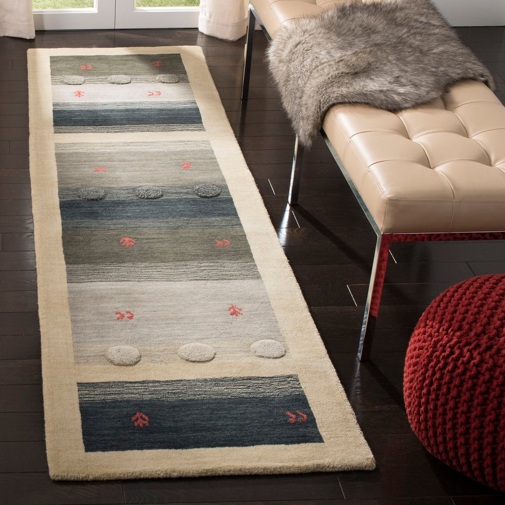 Safavieh Himalaya HIM592 Hand Loomed Rug