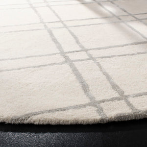 Safavieh Himalaya HIM901 Hand Tufted Rug