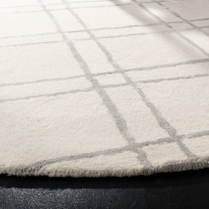 Safavieh Himalaya 901 Hand Tufted Wool Rug HIM901A-9