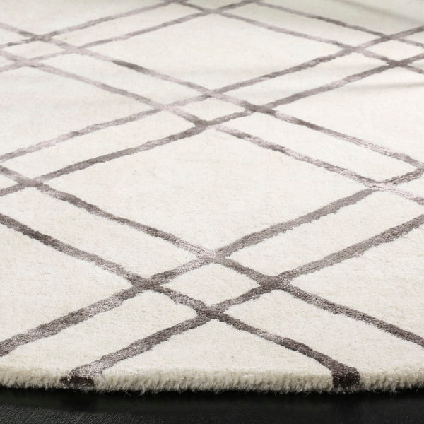 Safavieh Himalaya HIM901 Hand Tufted Rug