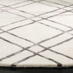 Safavieh Himalaya 901 Hand Tufted Wool Rug HIM901H-3