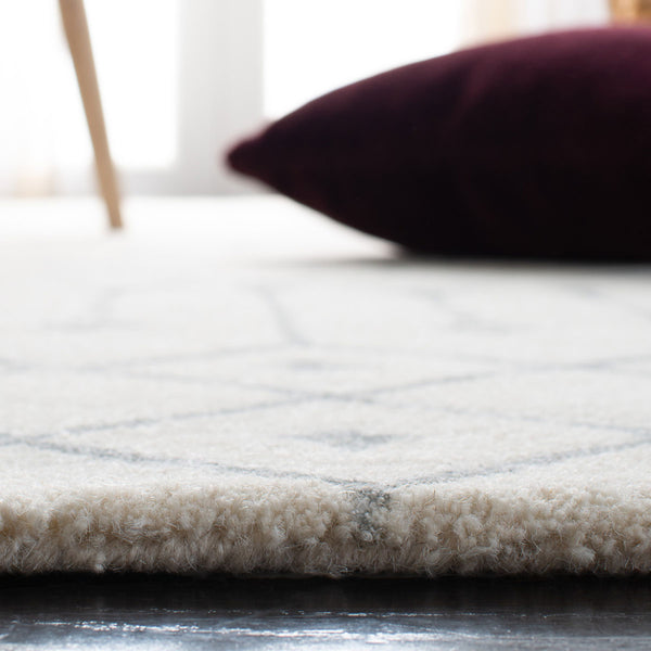 Safavieh Himalaya 903 Hand Tufted Wool Rug HIM903F-9