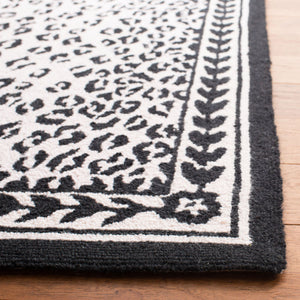 Safavieh Hk15 Hand Hooked Wool Rug HK15C-CNR