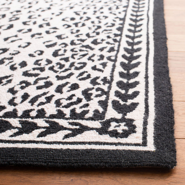 Safavieh Hk15 Hand Hooked Wool Rug HK15C-CNR