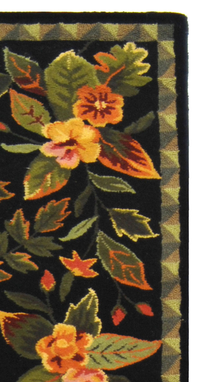 Safavieh HK246 Hand Hooked Rug