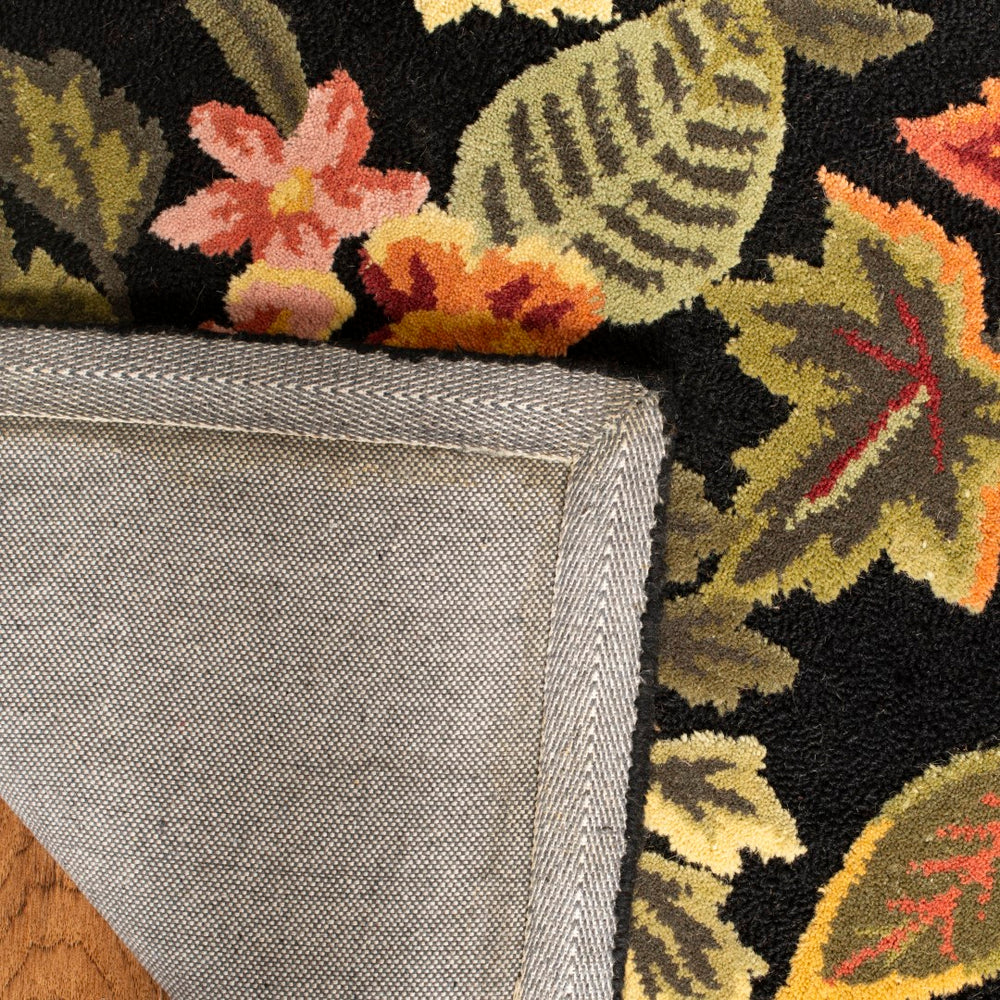 Safavieh HK246 Hand Hooked Rug