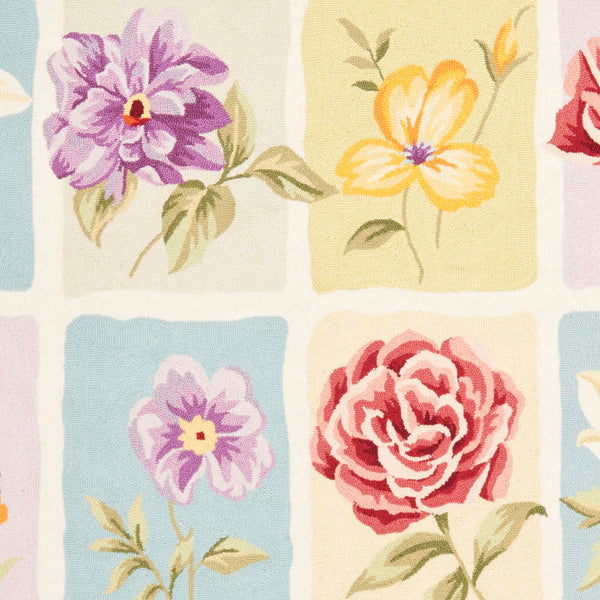 Safavieh HK299 Hand Hooked Rug