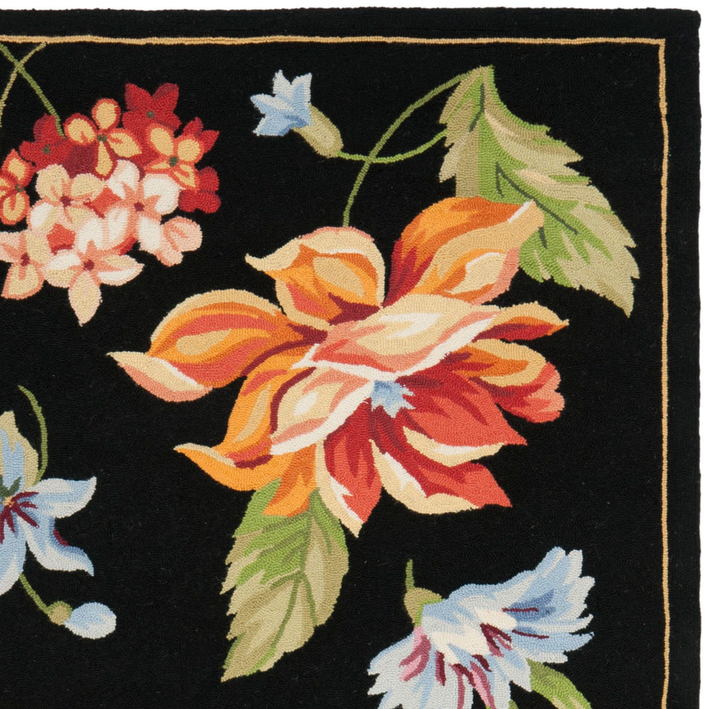 Safavieh HK305 Hand Hooked Rug