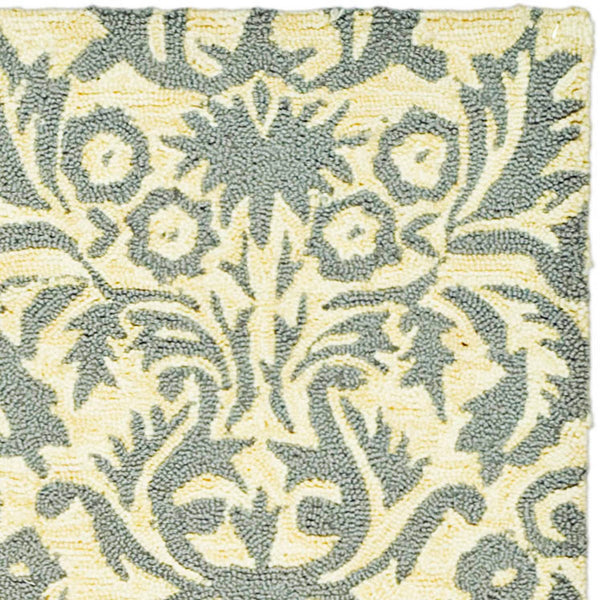 Safavieh Chelsea HK368 Hand Hooked Rug