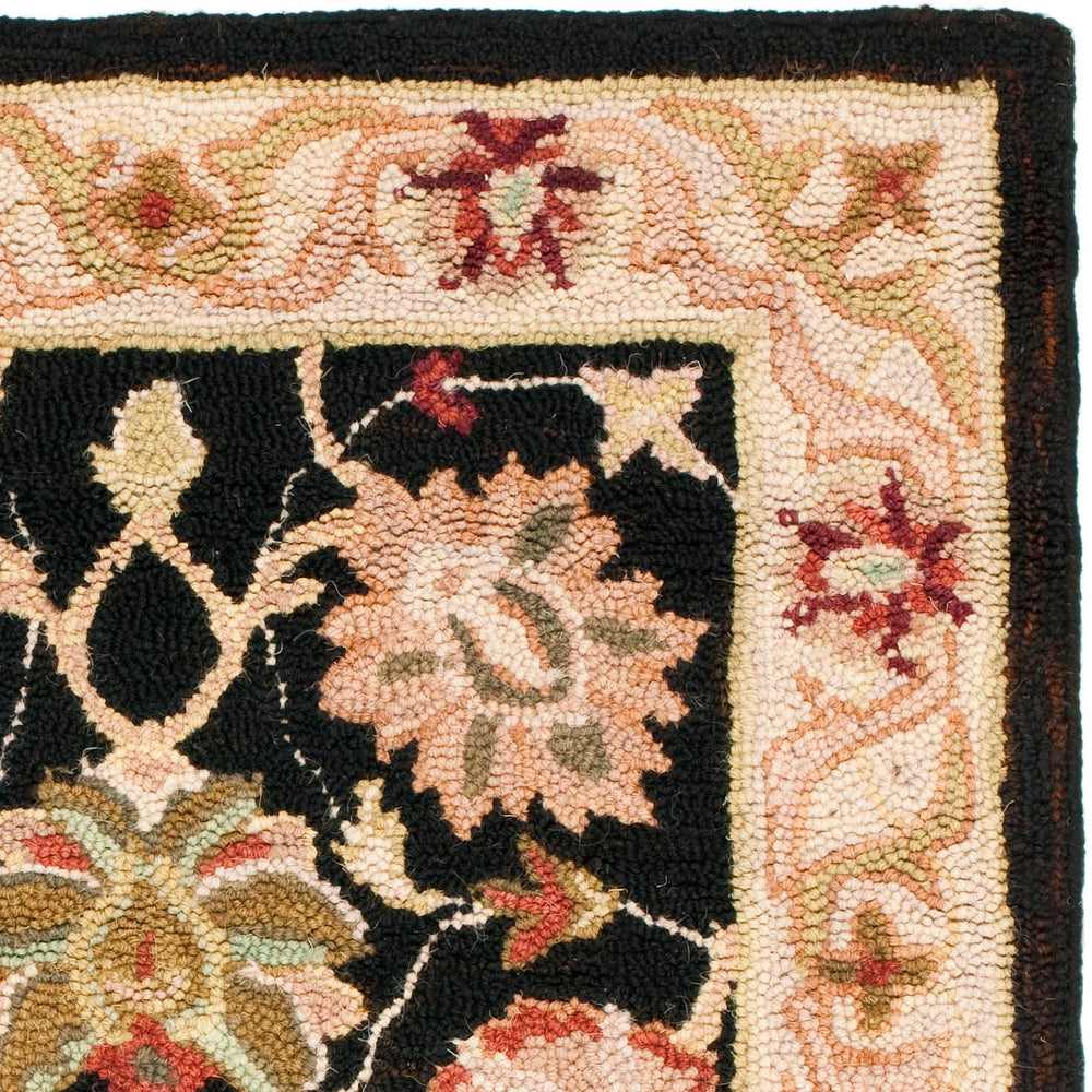 Safavieh HK501 Hand Hooked Rug