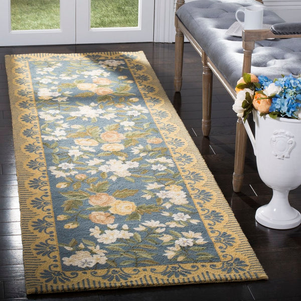 Safavieh HK52 Hand Hooked Rug